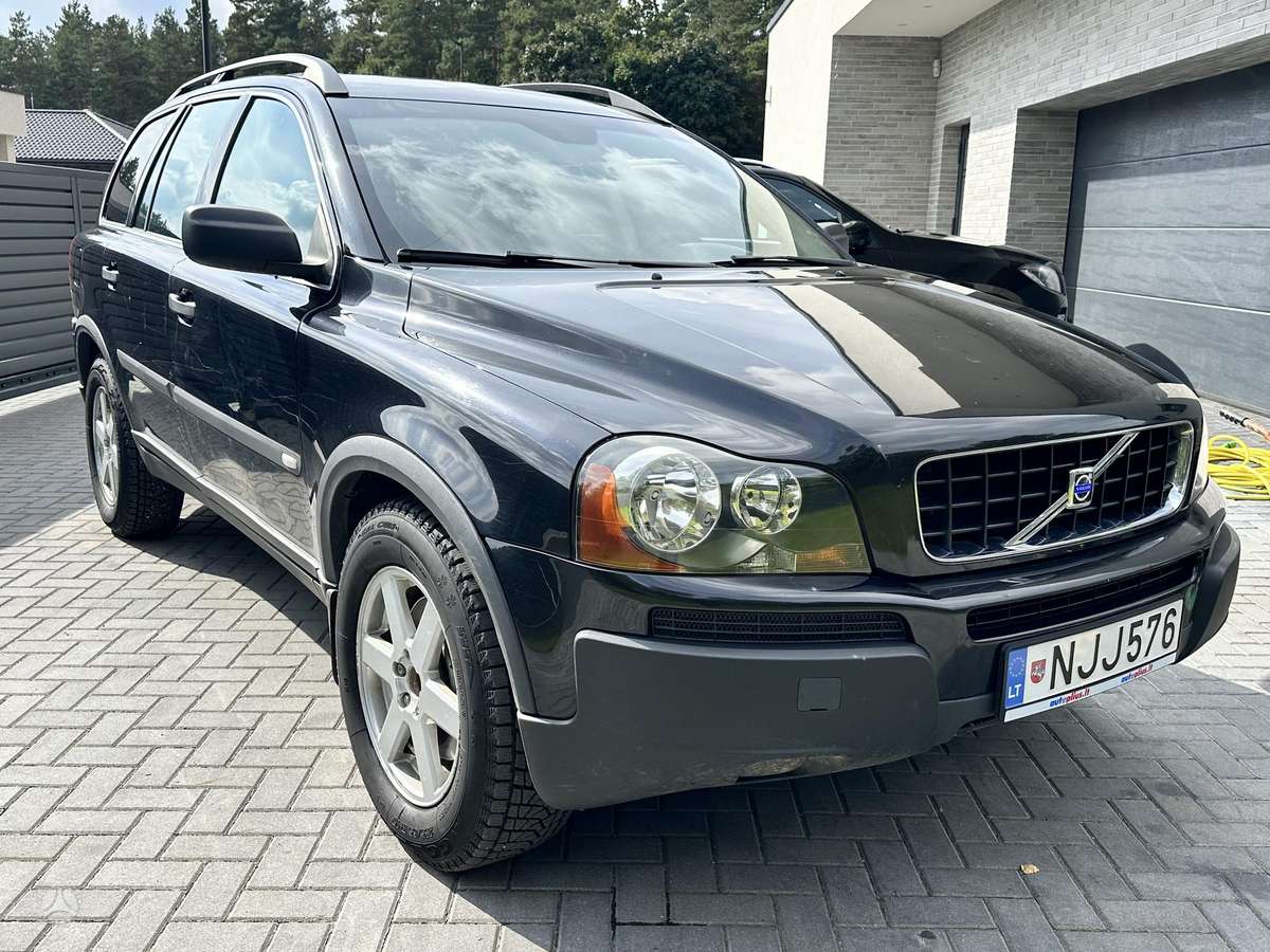 Volvo XC90 - 1