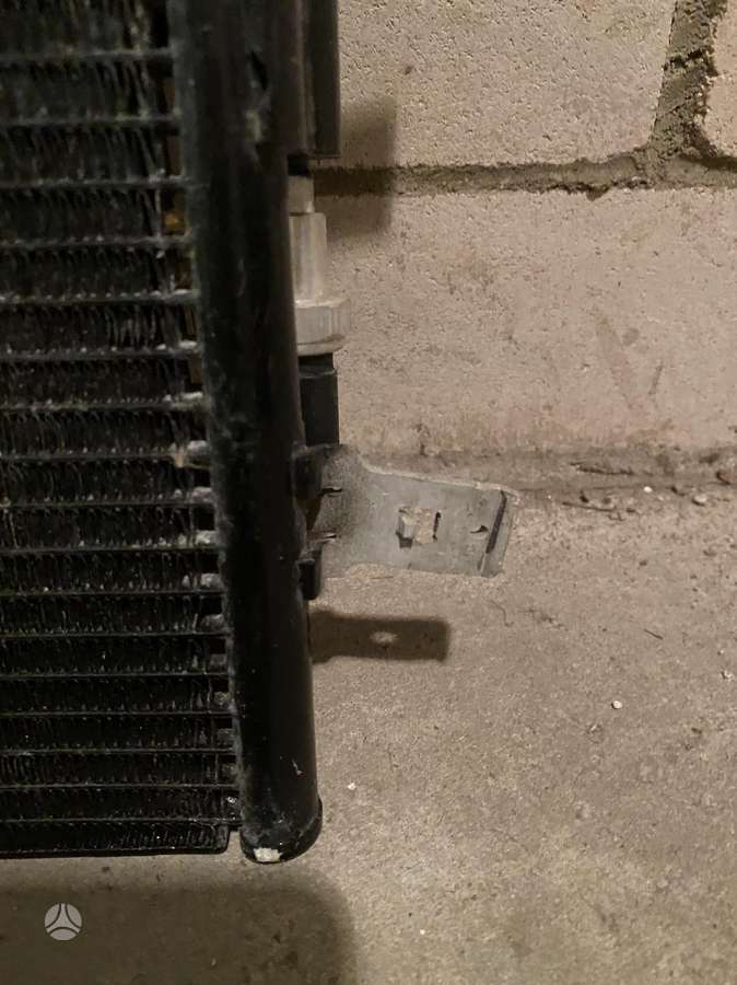 Porsche Macan variklio aušinimo detalės