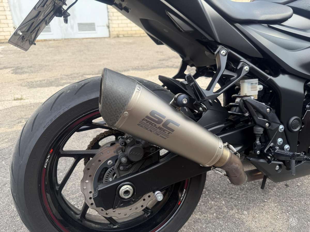Suzuki GSX-S 749cc, street / classic