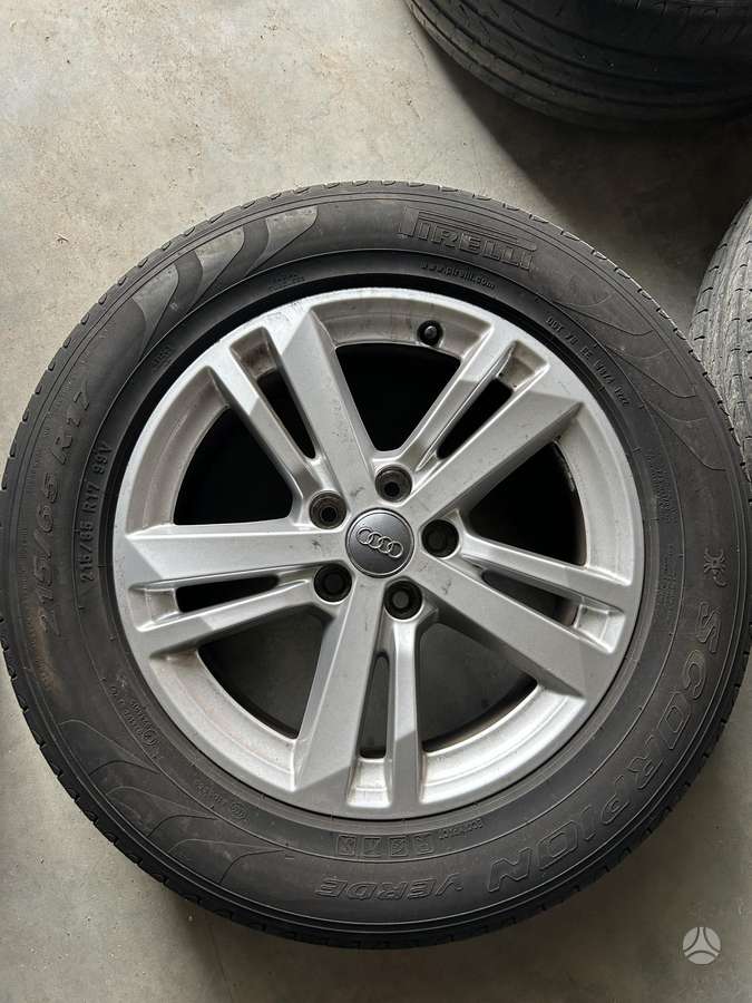 Audi Q3, lengvojo lydinio, R17