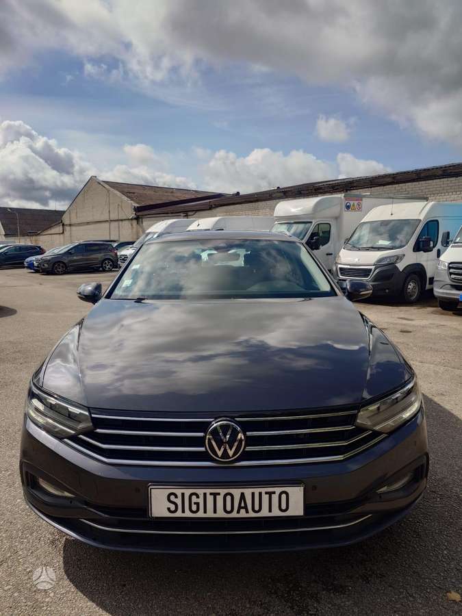 Volkswagen Passat - 2