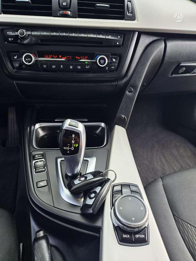 BMW 318, 2.0 l., wagon