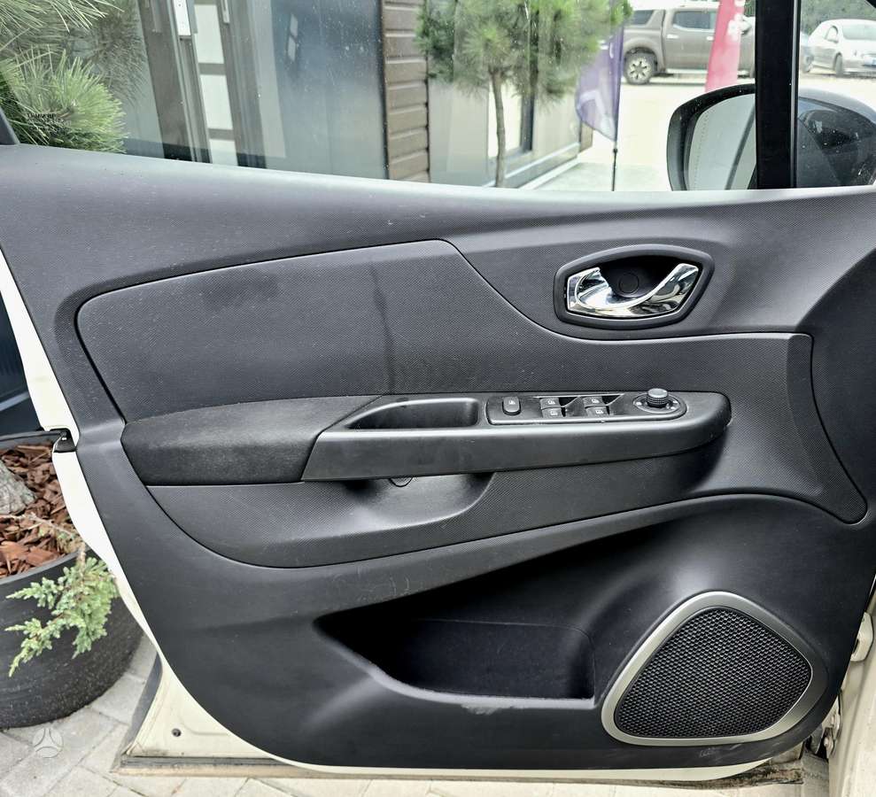 Renault Captur, 1.2 l., off-road / crossover