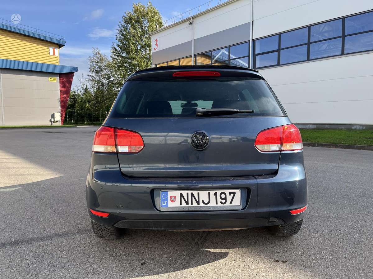 Volkswagen Golf - 4