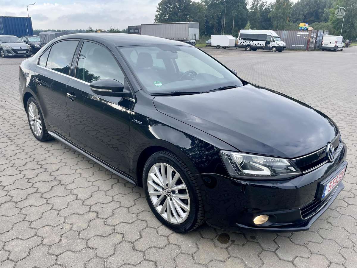 Volkswagen Jetta - 3