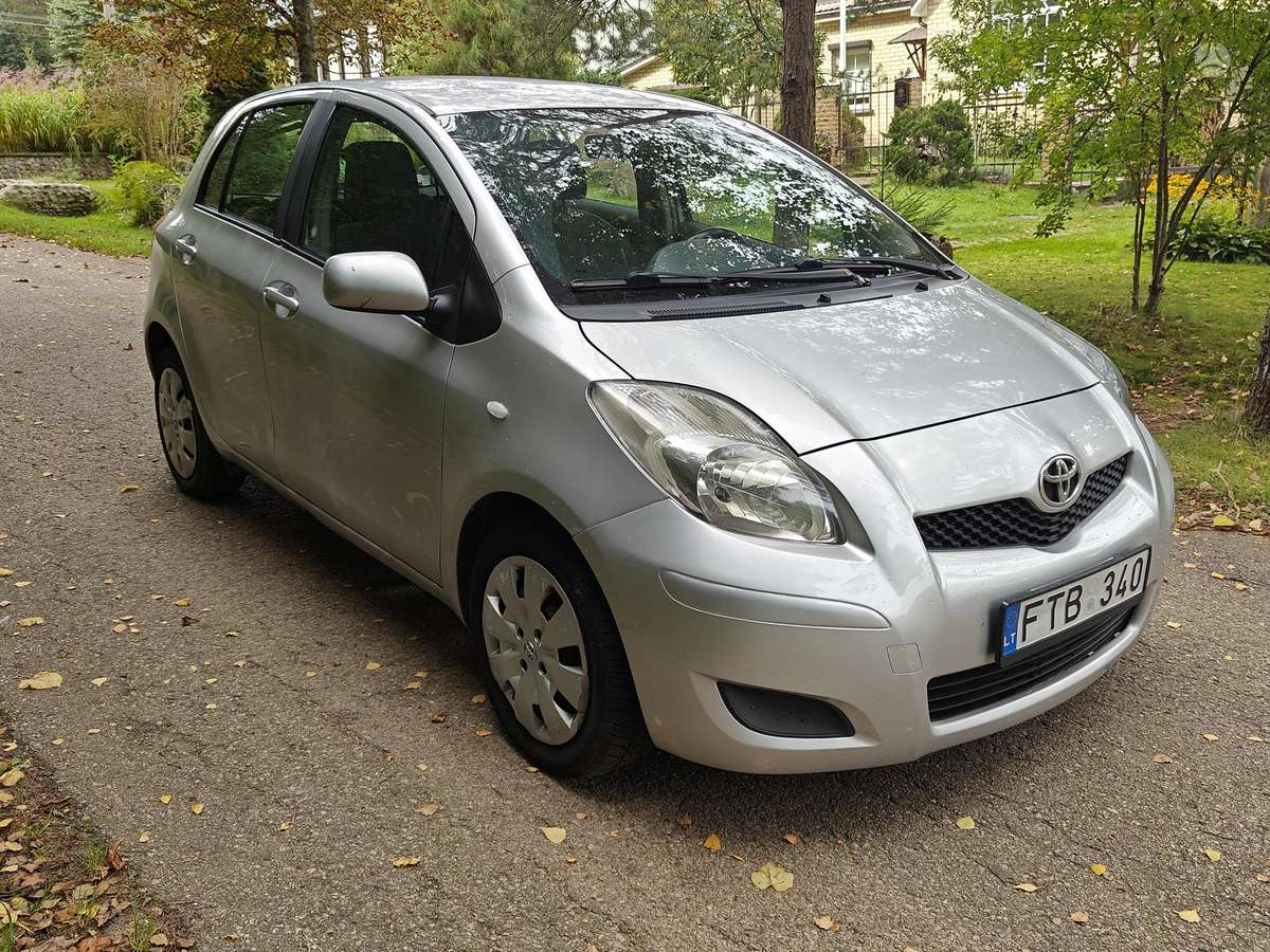 Toyota Yaris - 2
