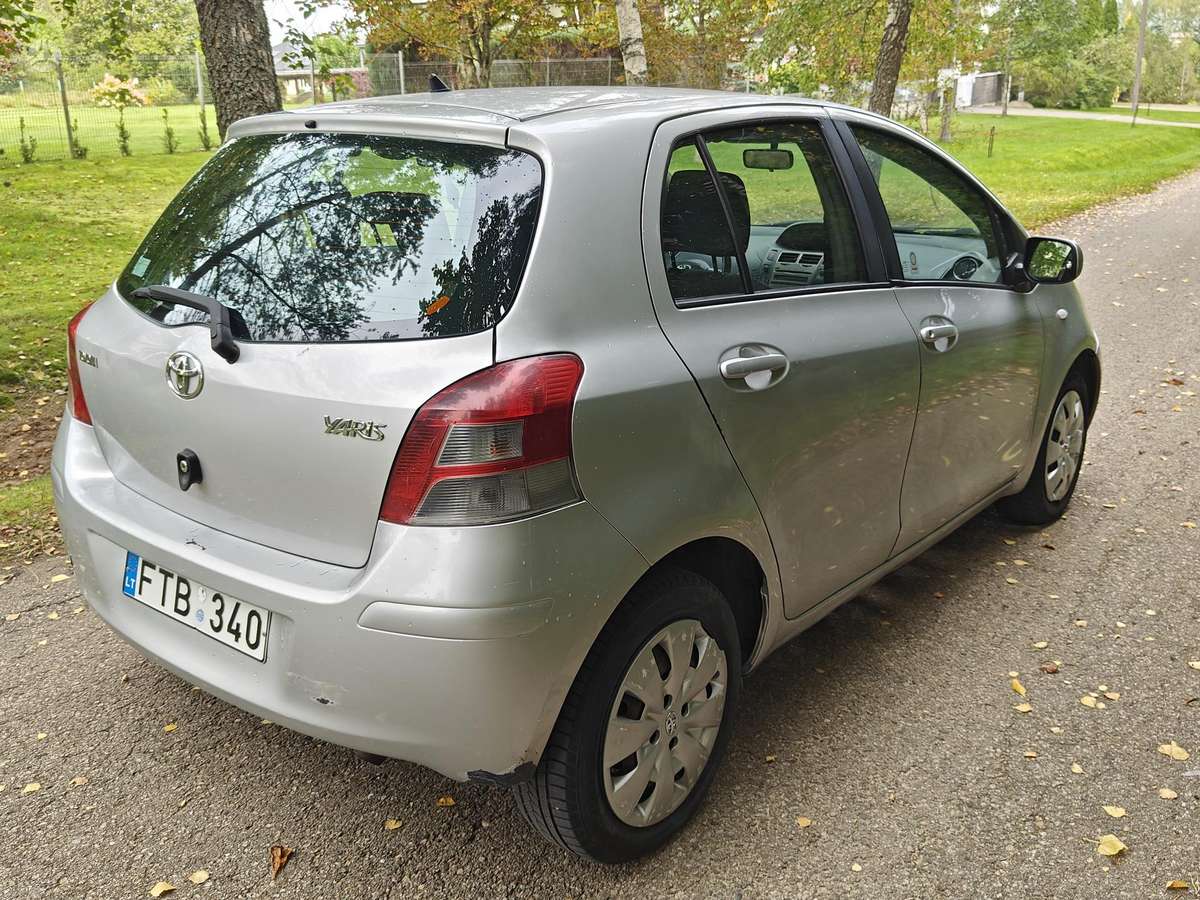 Toyota Yaris - 3