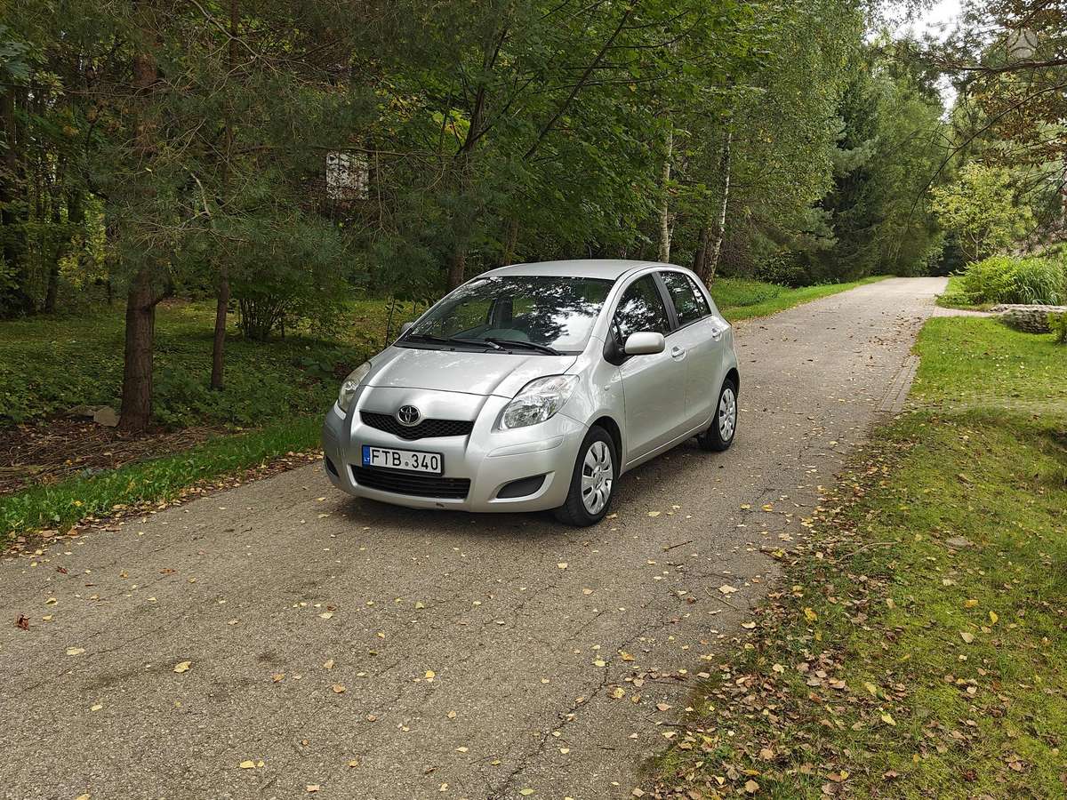 Toyota Yaris - 7