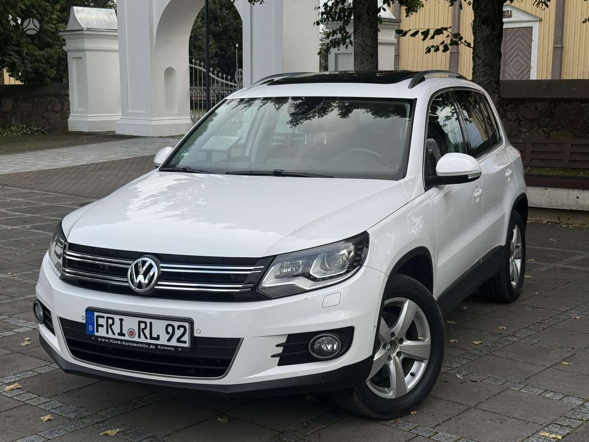Volkswagen Tiguan - 1