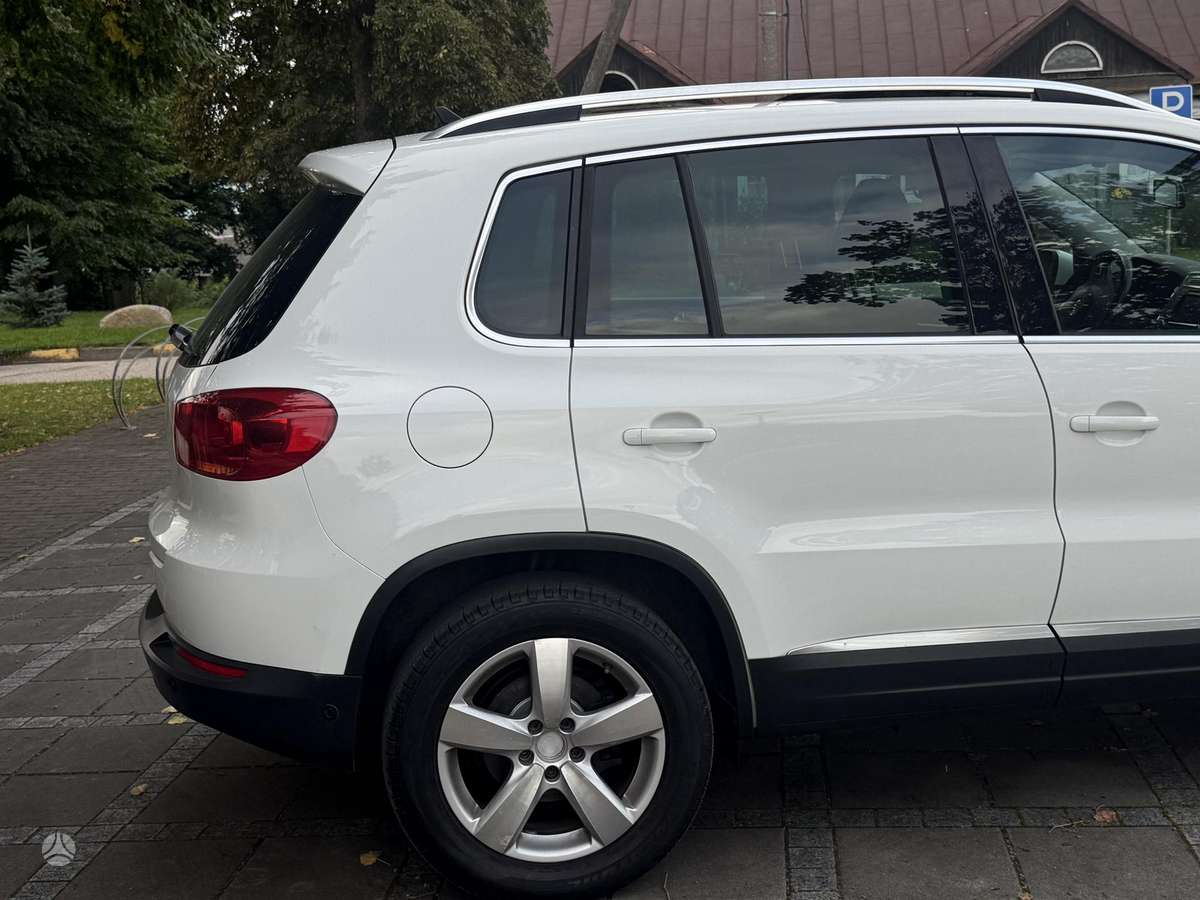Volkswagen Tiguan - 8
