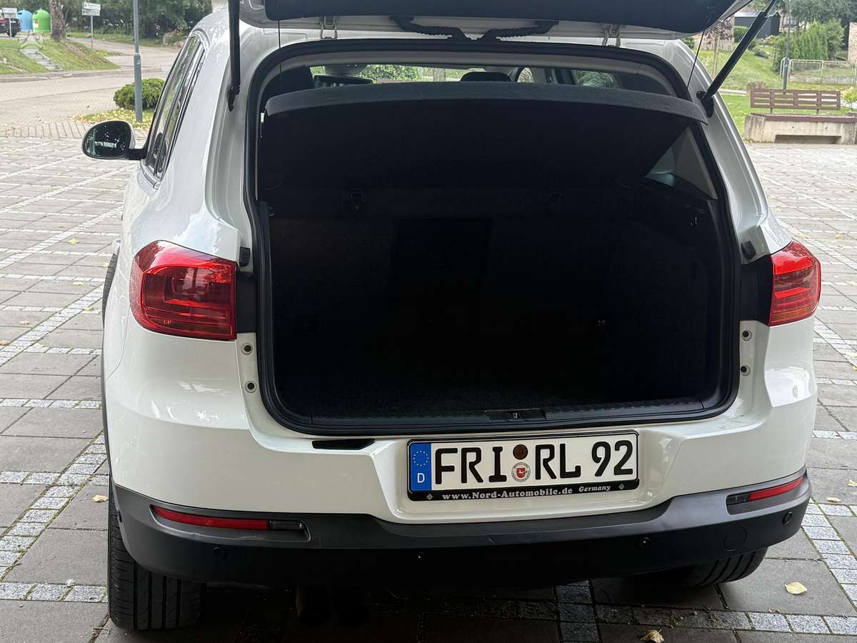 Volkswagen Tiguan - 10