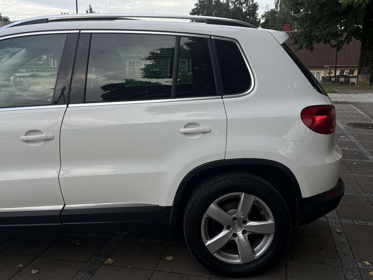 Volkswagen Tiguan - 9