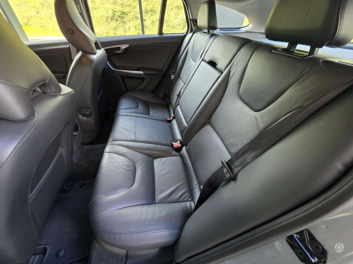Volvo V60, 2.0 l., Универсал