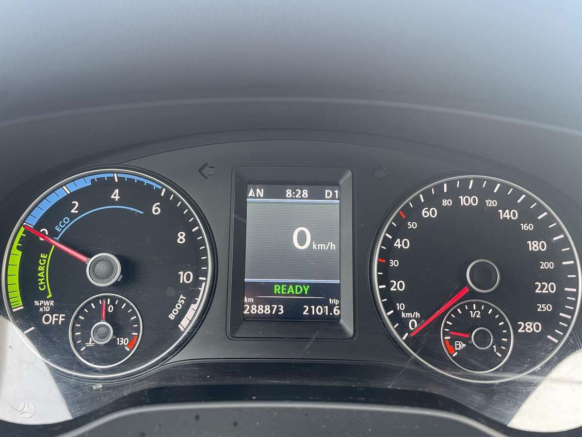Volkswagen Jetta - 11