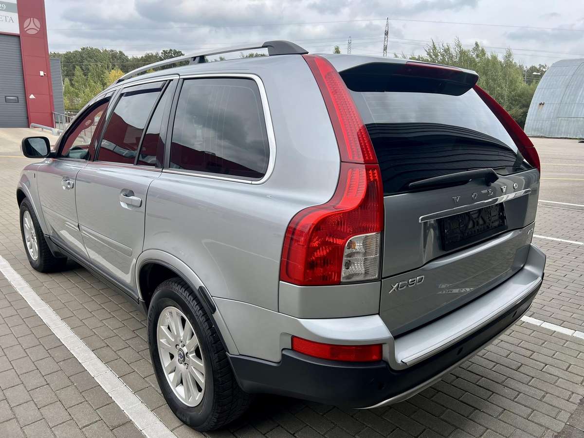 Volvo XC90 - 11