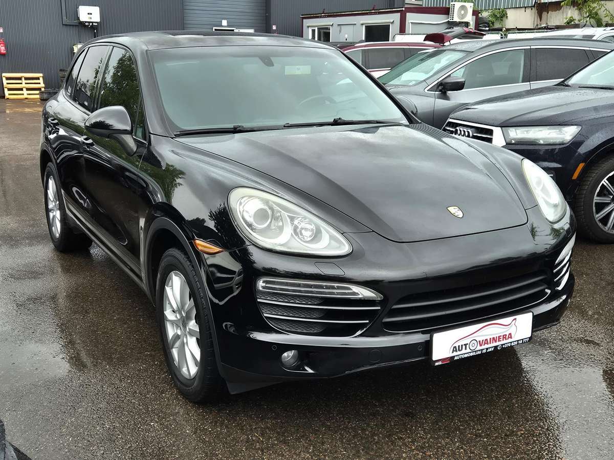 Porsche Cayenne - 2