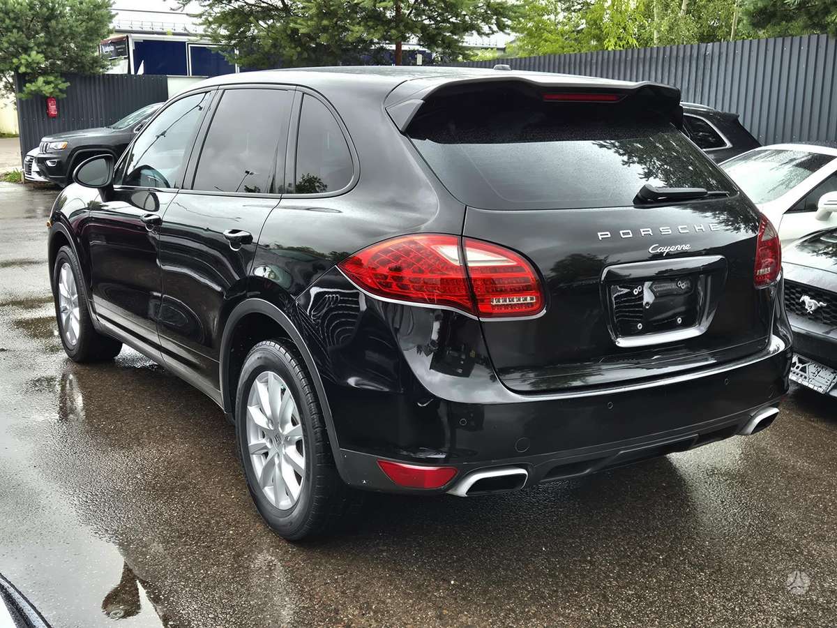 Porsche Cayenne - 5