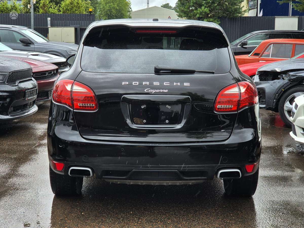 Porsche Cayenne - 6