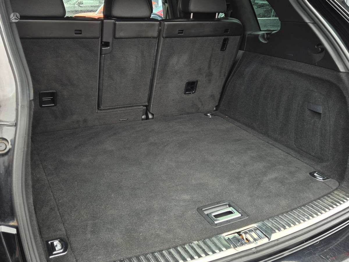 Porsche Cayenne - 12