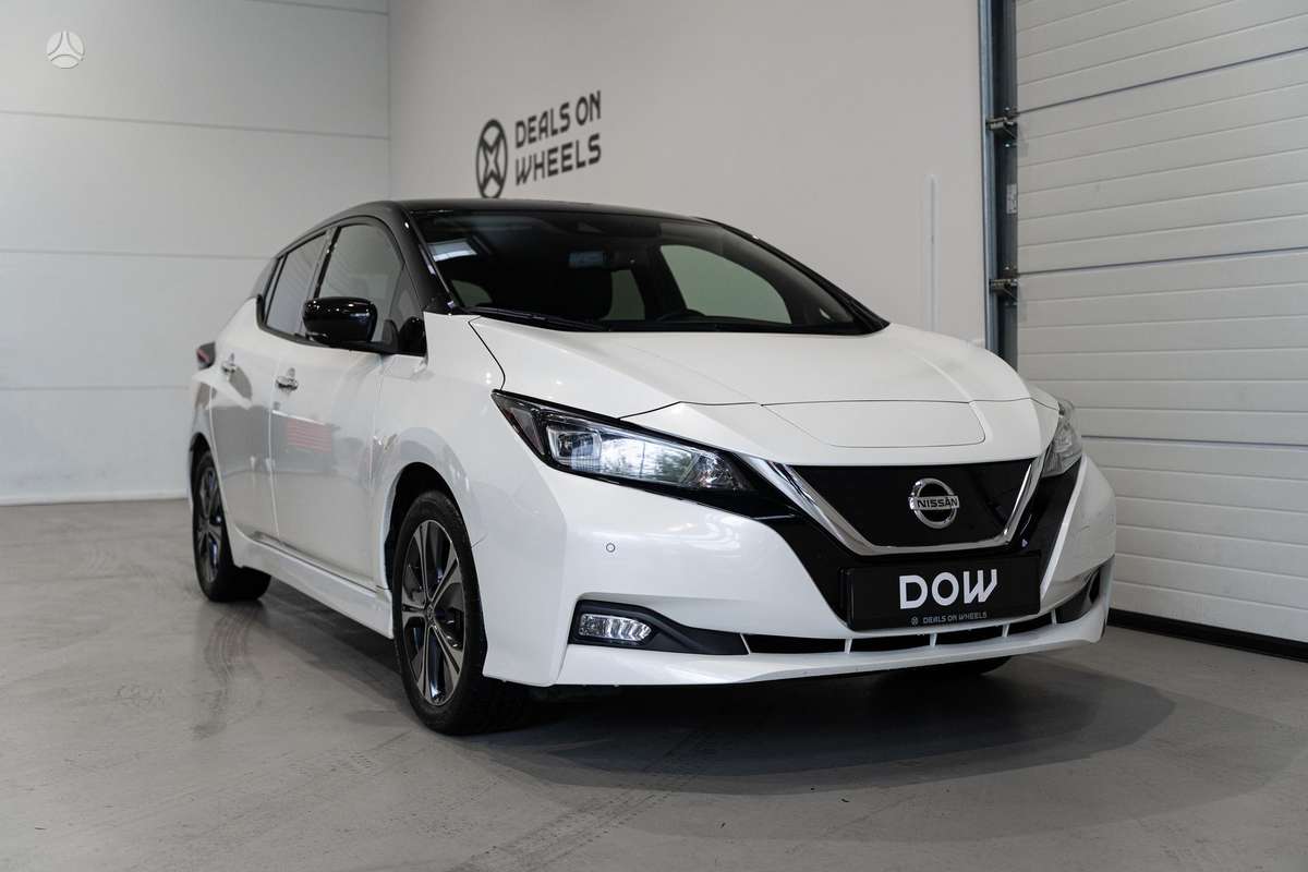 Nissan Leaf, 40 kWh, hatchback