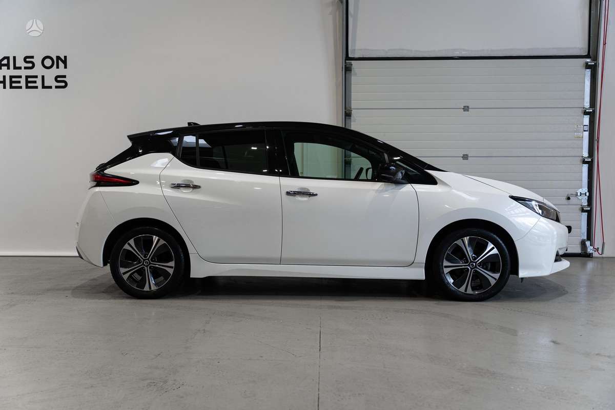 Nissan Leaf, 40 kWh, hatchback