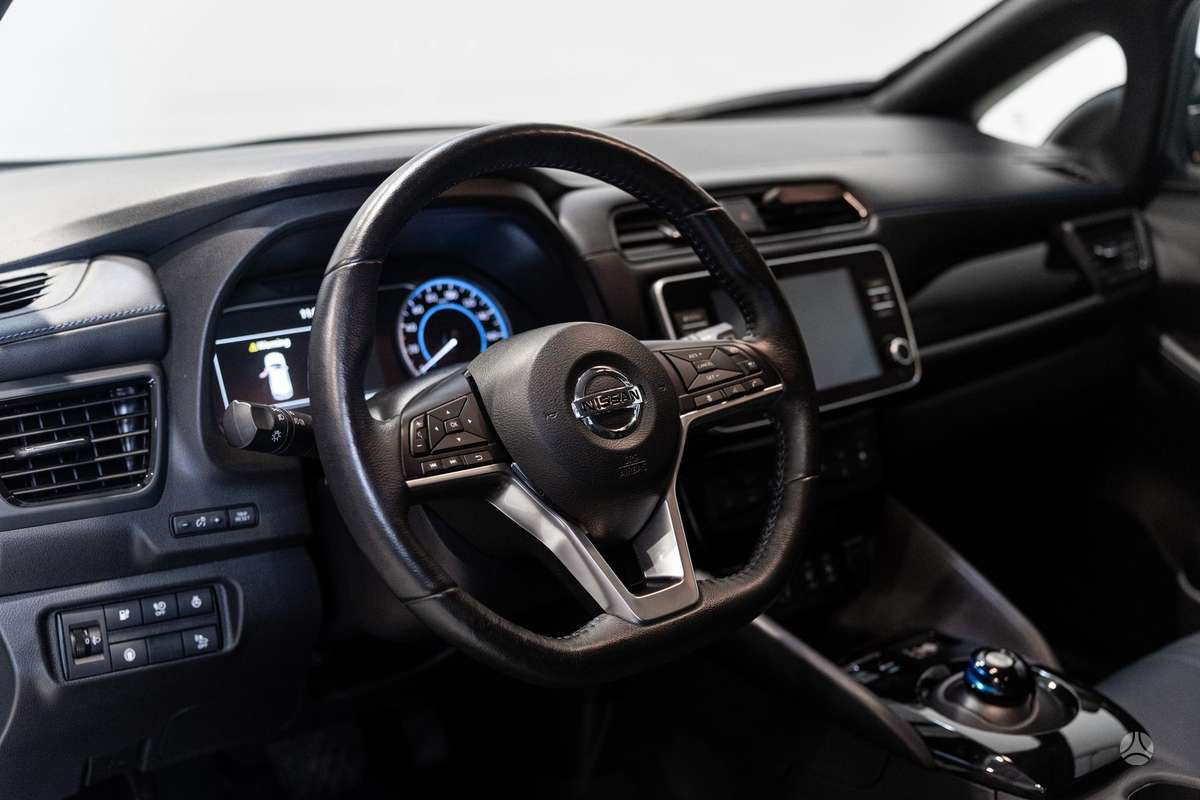 Nissan Leaf, 40 kWh, hatchback