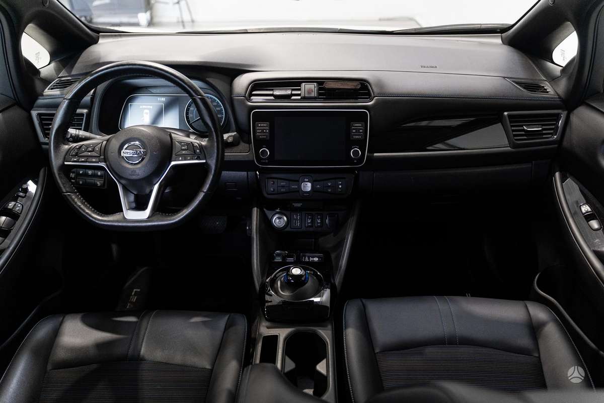 Nissan Leaf, 40 kWh, hatchback