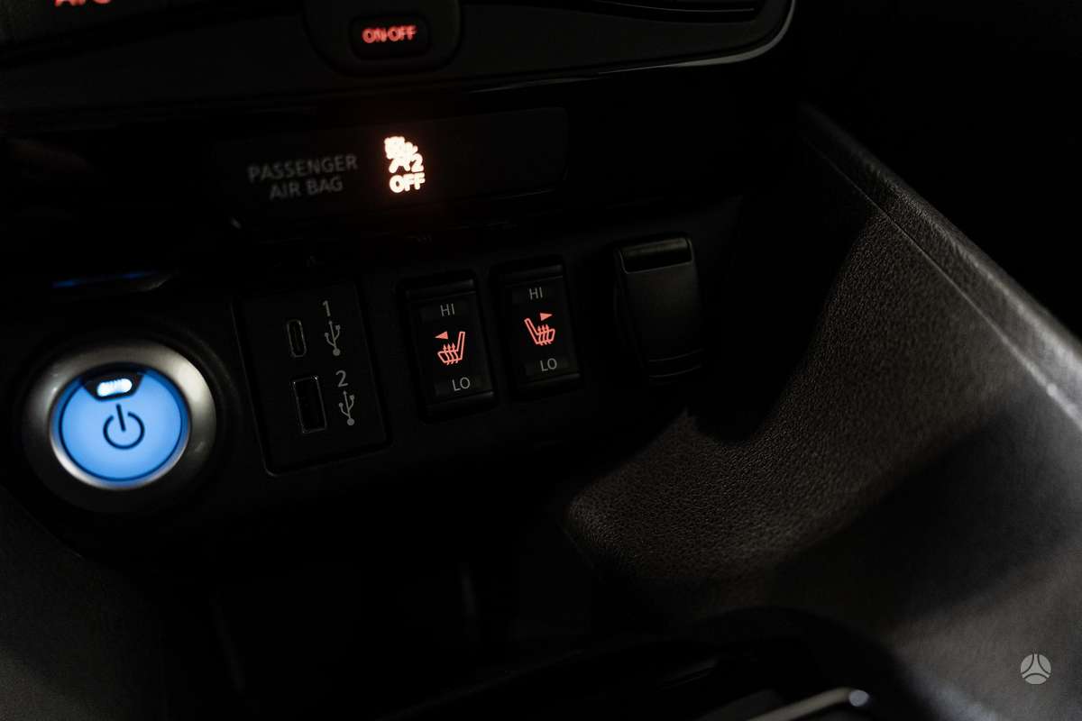 Nissan Leaf, 40 kWh, hatchback