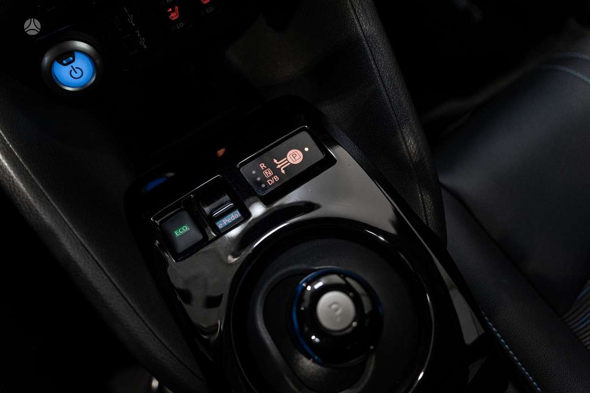 Nissan Leaf, 40 kWh, hatchback