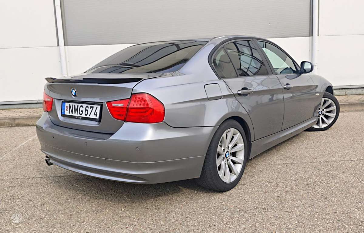 BMW 318, 2.0 l., Седан