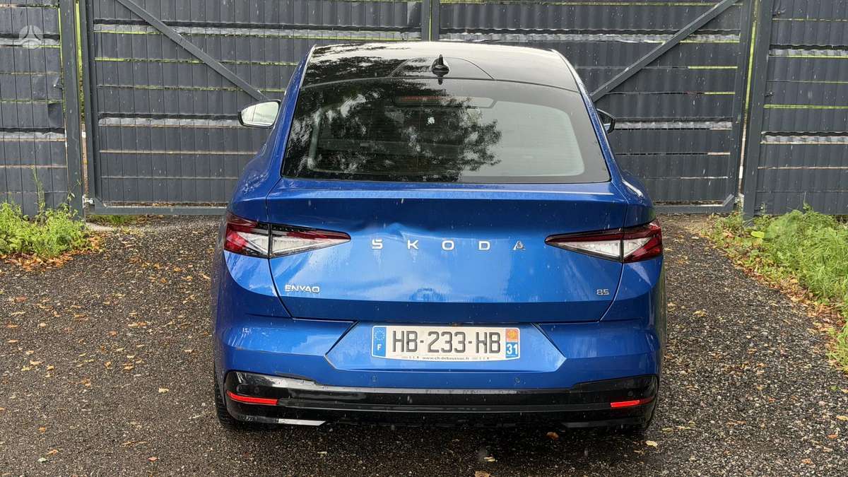 Škoda Enyaq - 7