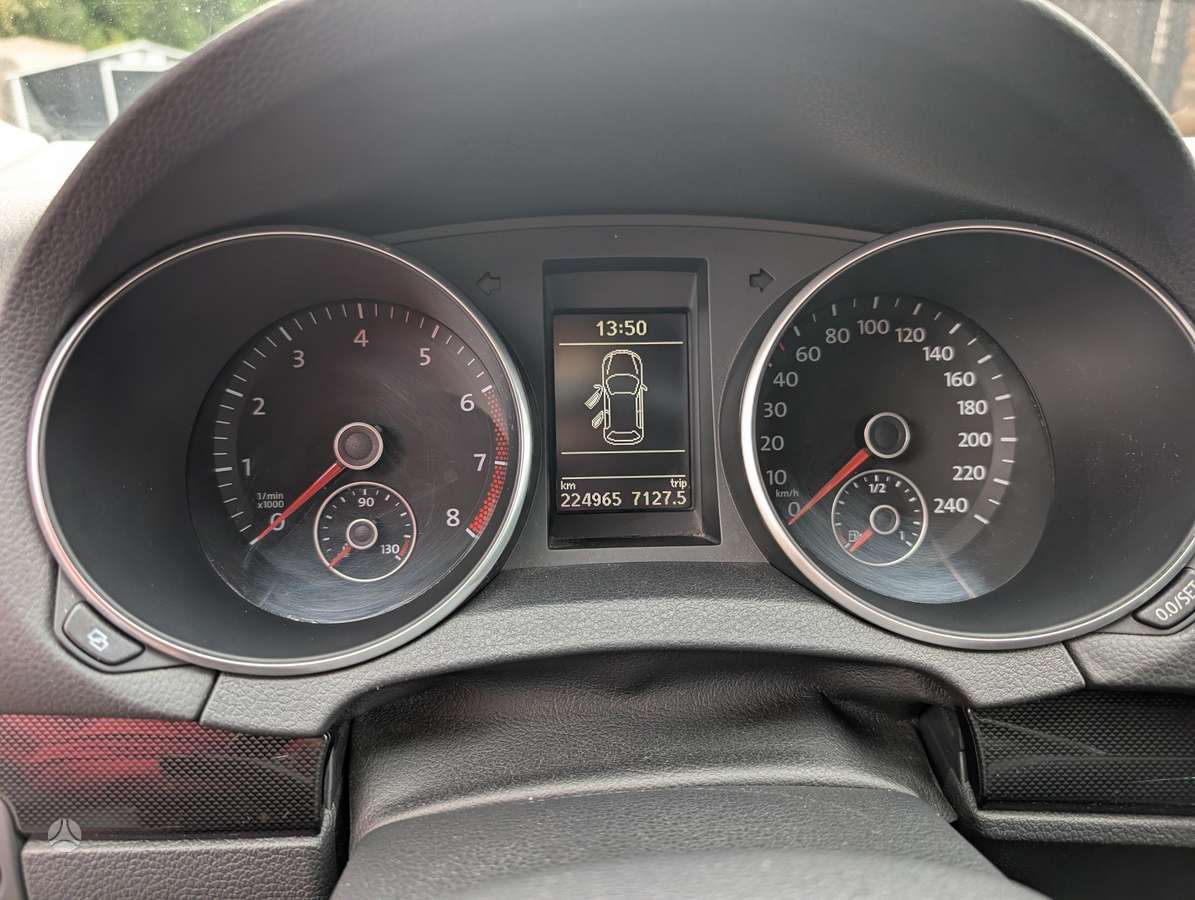 Volkswagen Golf - 9