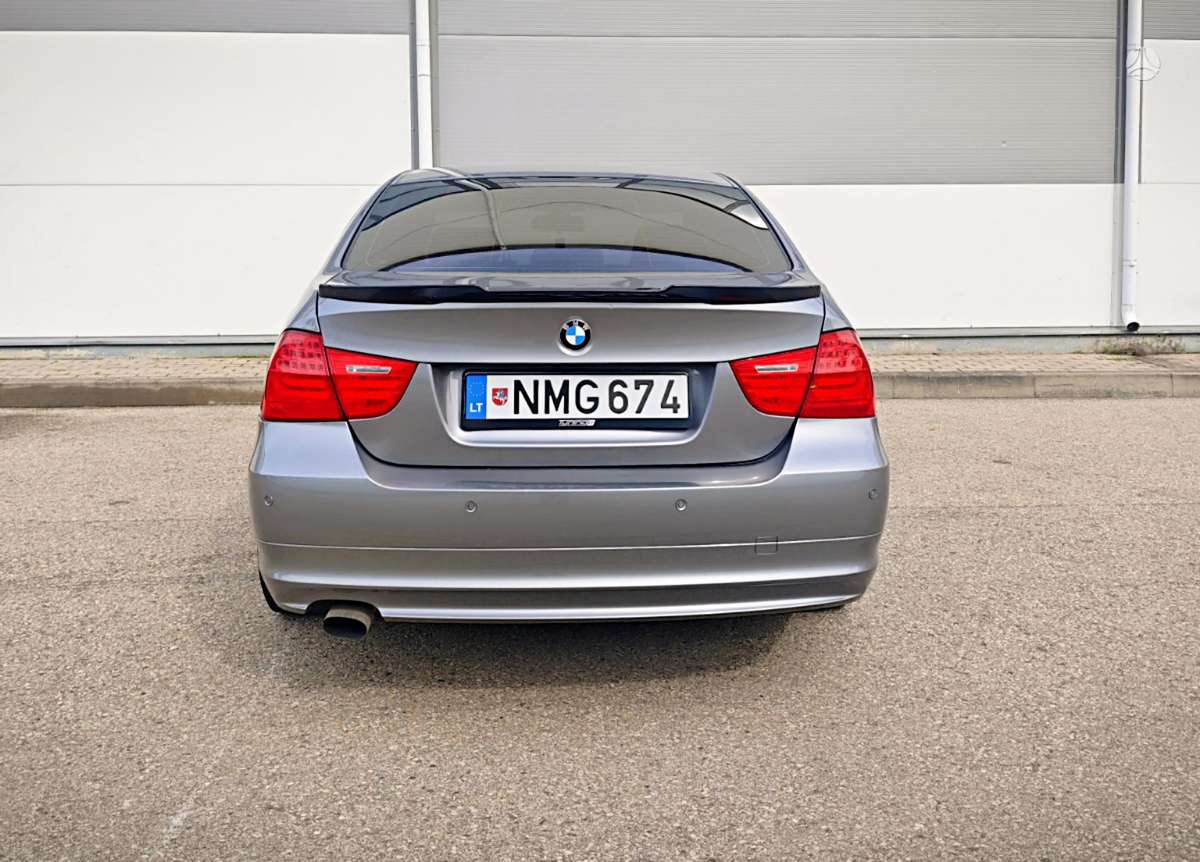 BMW 318, 2.0 l., Седан