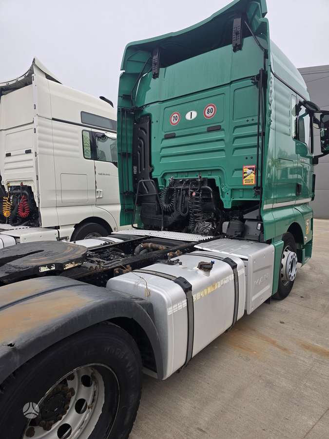 MAN TGX 18.500, double sleeper