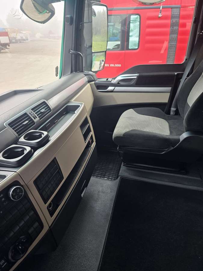 MAN TGX 18.500, double sleeper