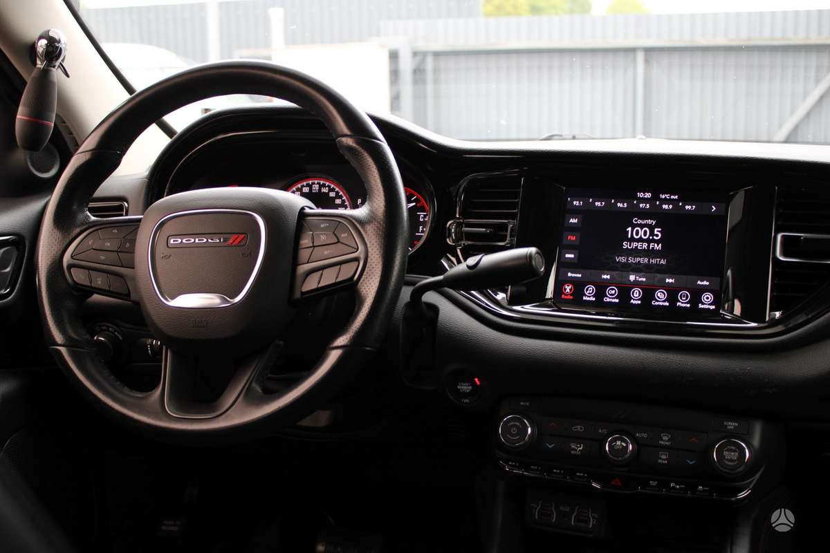 Dodge Durango, 5.7 l., off-road / crossover