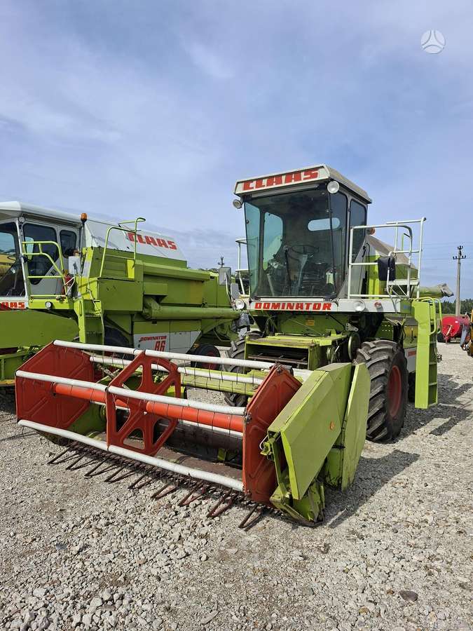 Claas 48s, kombaini