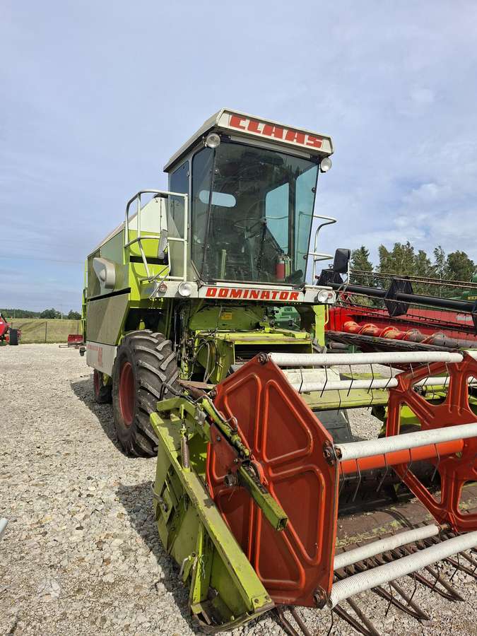 Claas 48s, kombaini