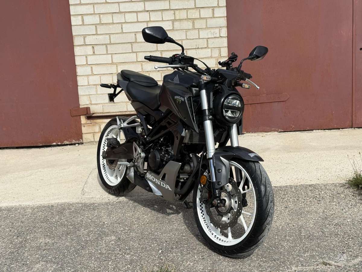 Honda CB 125cc, street / classic