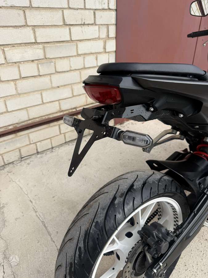 Honda CB 125cc, street / classic