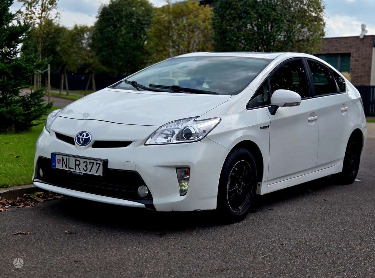 Toyota Prius - 1