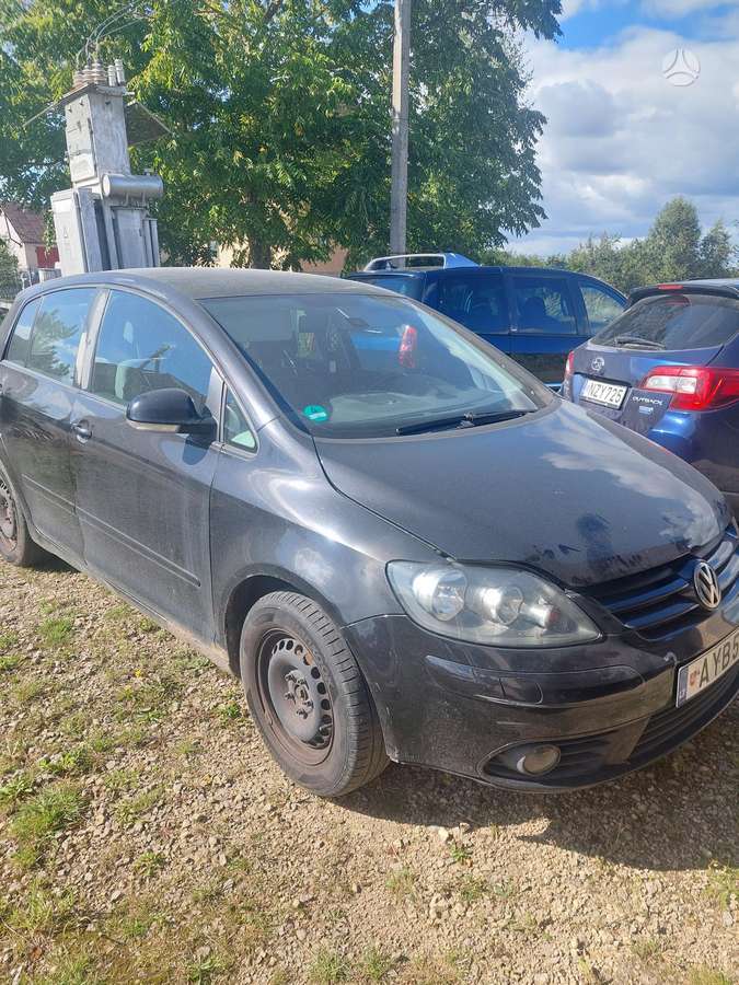 Volkswagen Golf Plus - 1