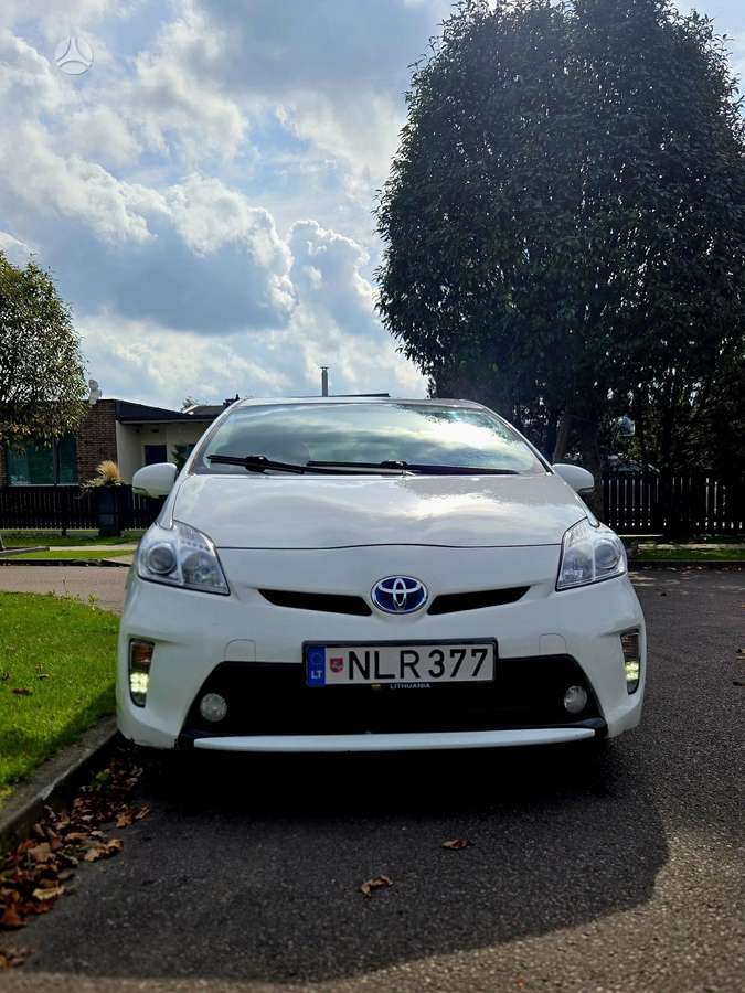 Toyota Prius - 5