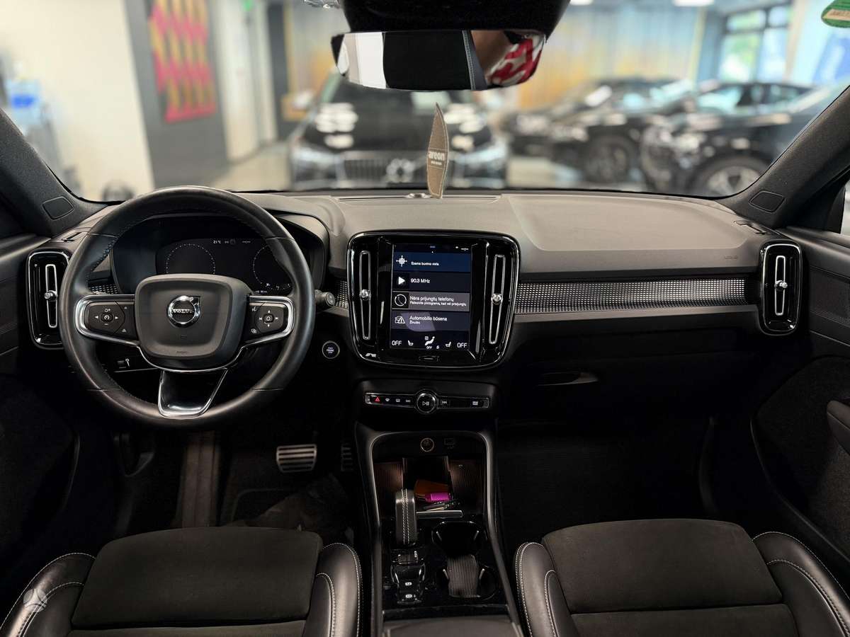 Volvo XC40 - 3