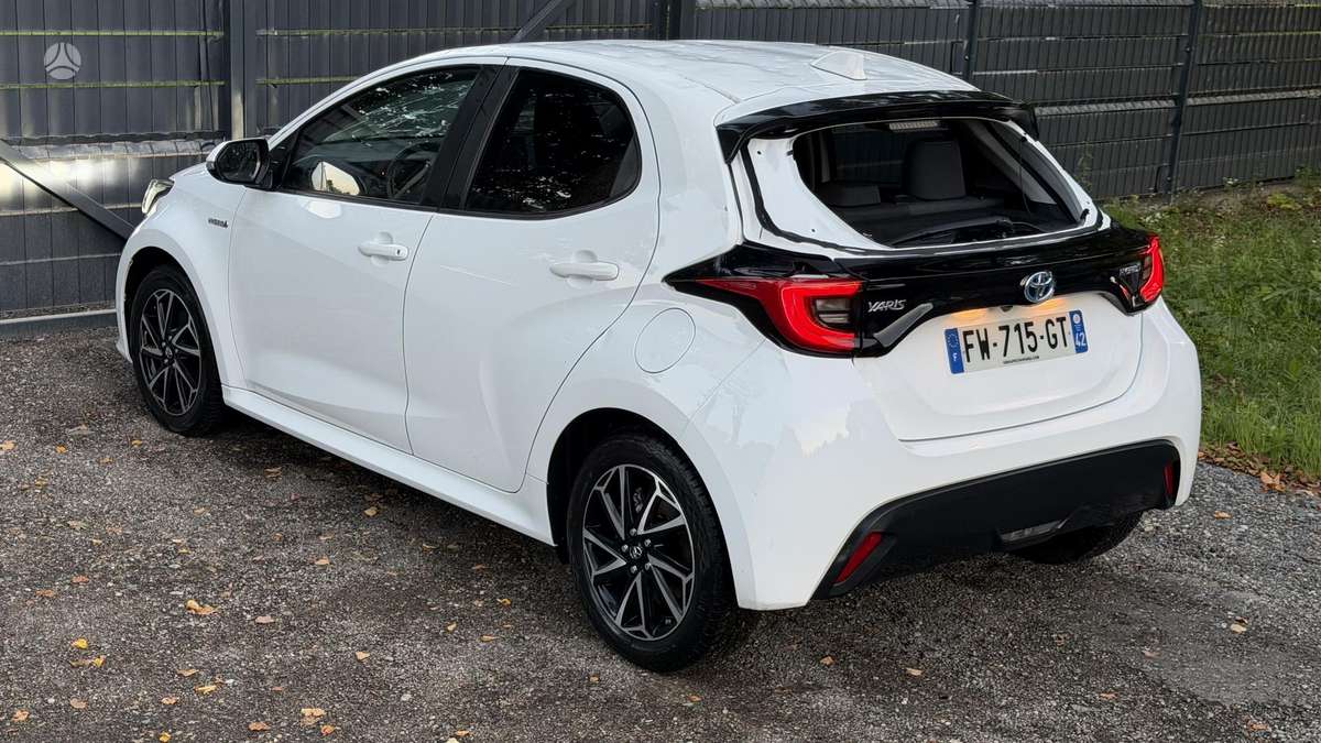 Toyota Yaris - 8
