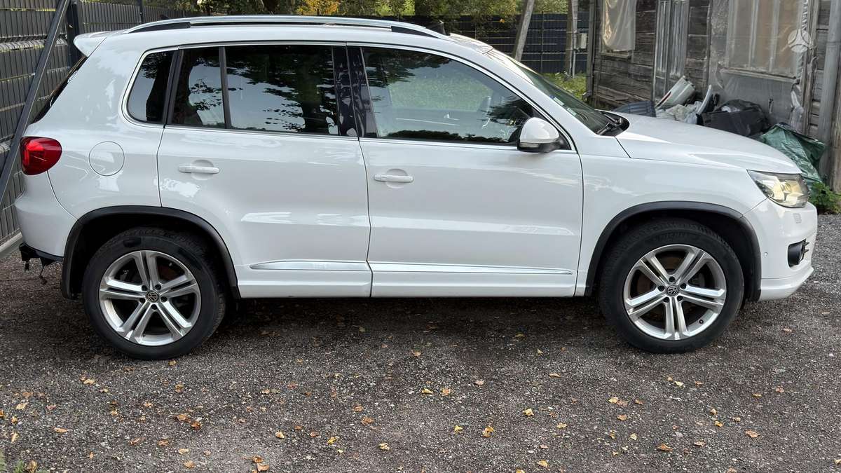 Volkswagen Tiguan - 4