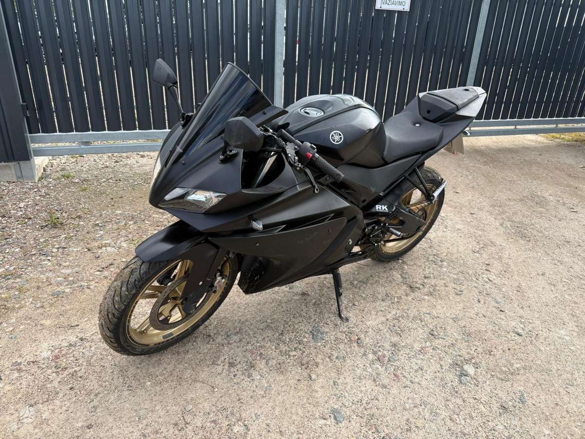 Yamaha YZF 125cc, superbikes