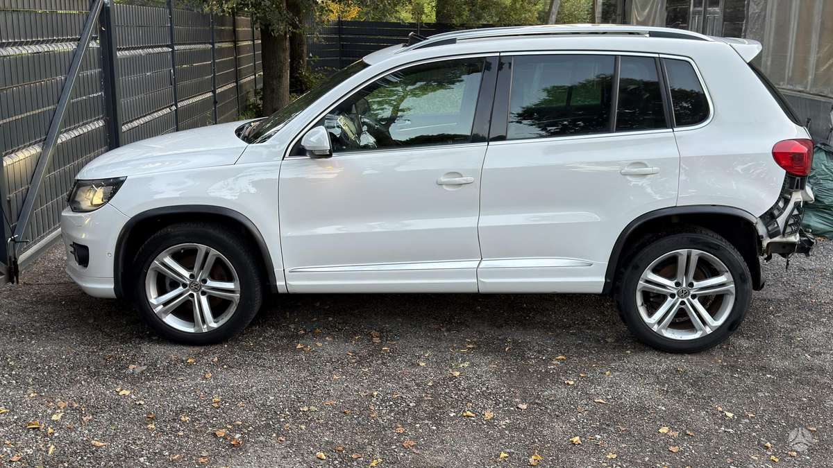 Volkswagen Tiguan - 8