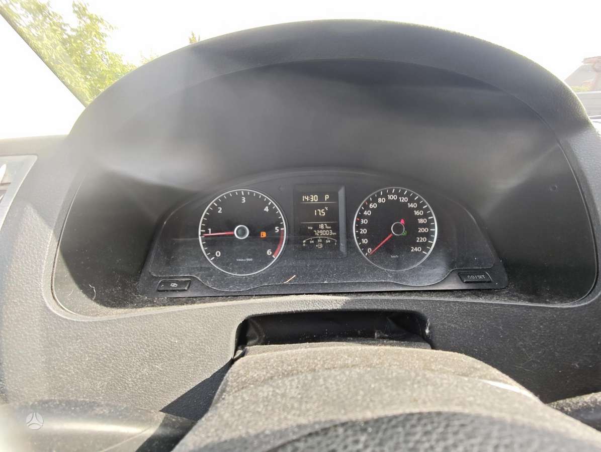 Volkswagen Transporter - 2