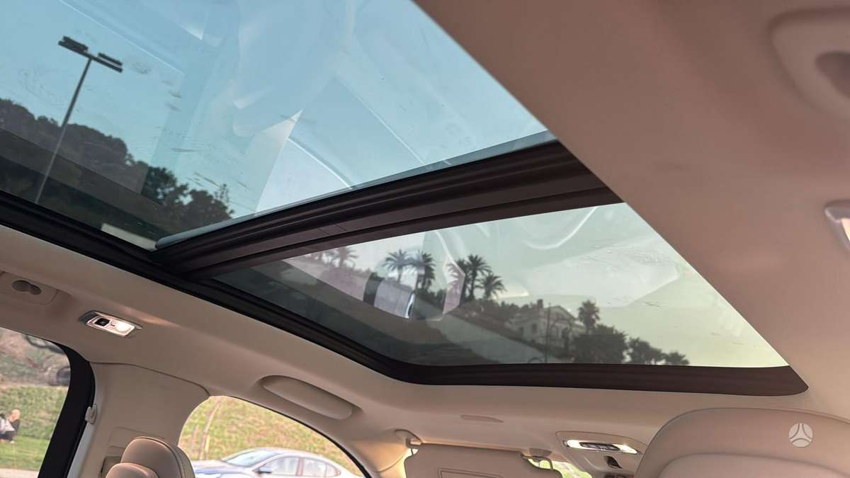 Volvo XC90 - 2